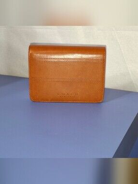 Rare Vintage Coach Leather Bifold Wallet- EUC